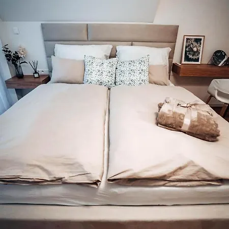 Jamy House Apartment *