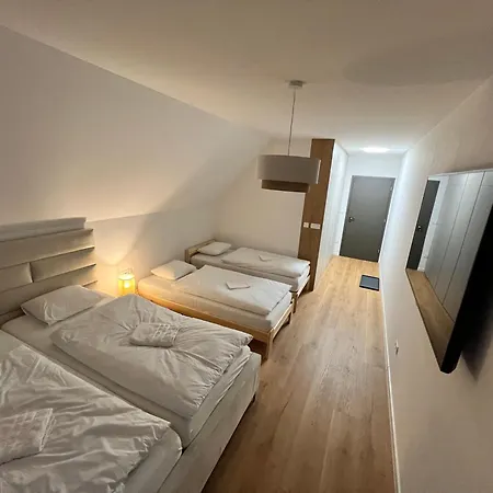 Apartment Jamy House *