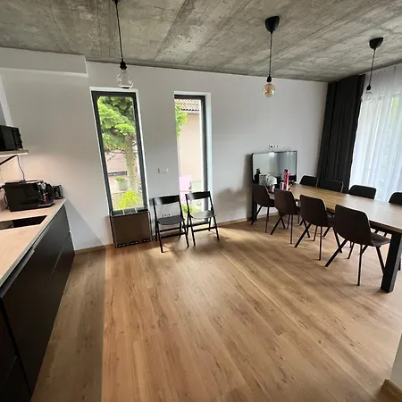 Jamy House *