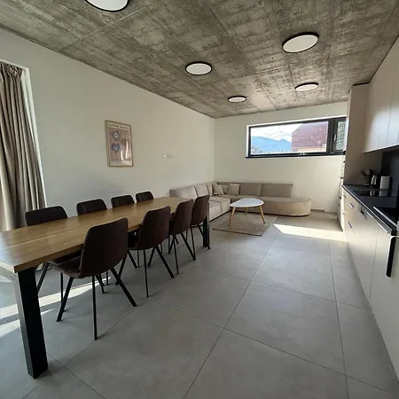 Jamy House *
